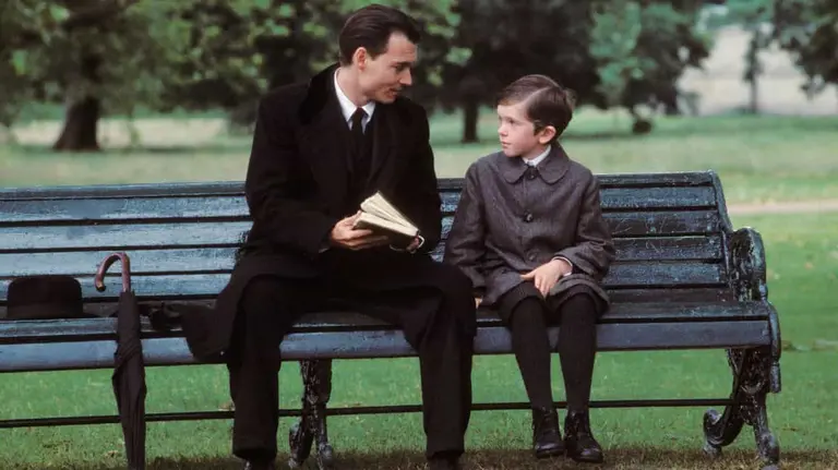 Una escena de Finding Neverland